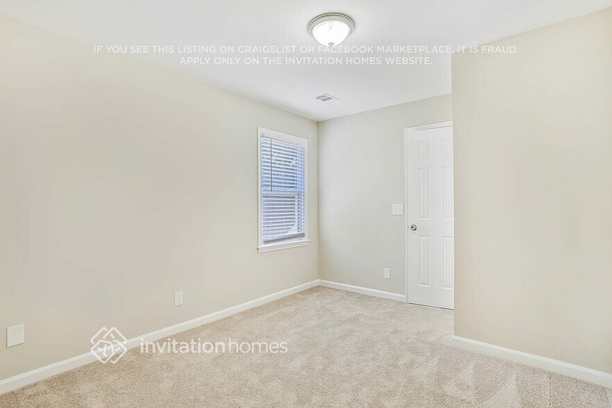 Building Photo - 869 Market Way