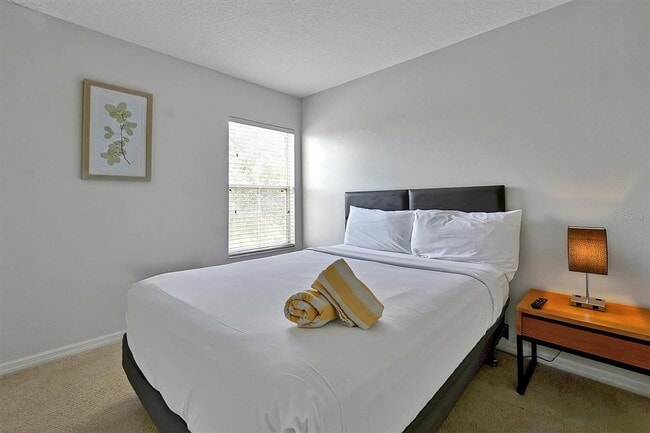 Building Photo - 8591 Bay Lilly Loop