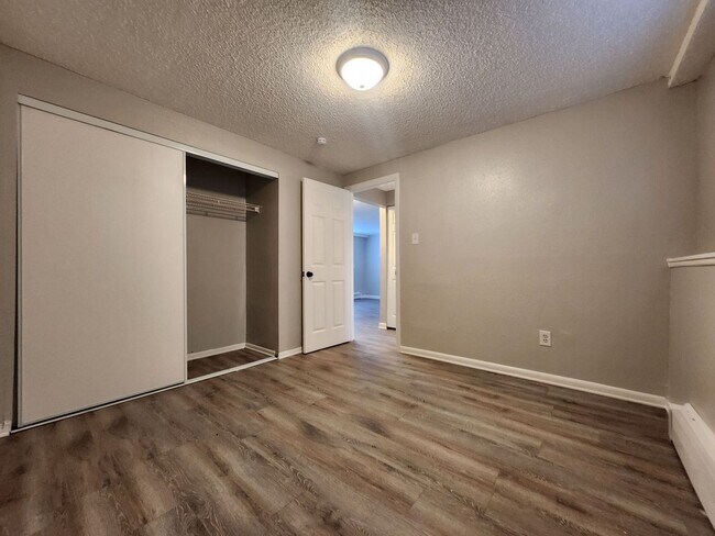 Building Photo - 7135 Alegre Cir
