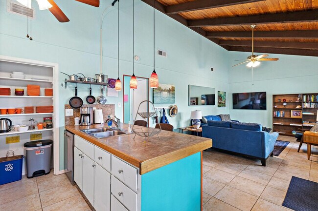 Building Photo - 2307 Trailside Dr