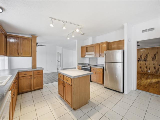 Building Photo - 229 Morgan Rd