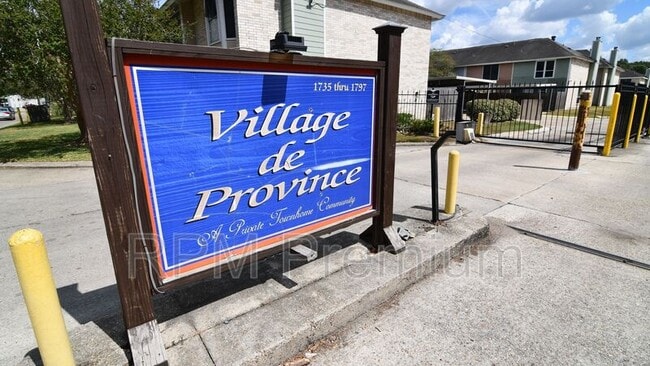 Building Photo - 1795 Boulevard De Province Blvd