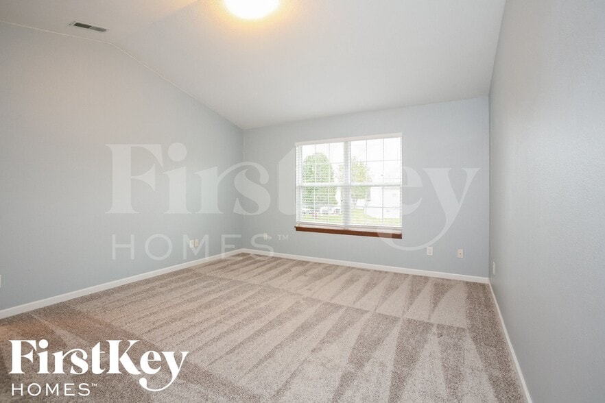 Building Photo - 275 Lazy Hollow Dr