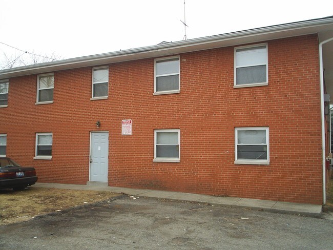 Building Photo - 1072 Forest St