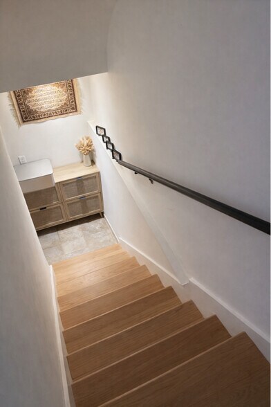 Building Photo - 952 Green Bay Rd