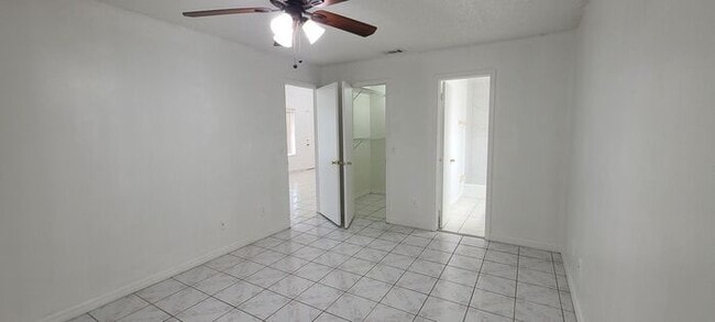 Building Photo - Condo in Chelsea Square, Kissimmee