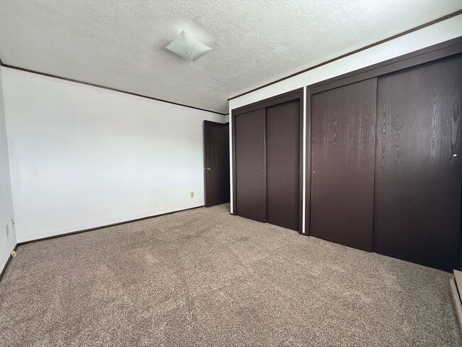 Building Photo - 403 Sage Hills St
