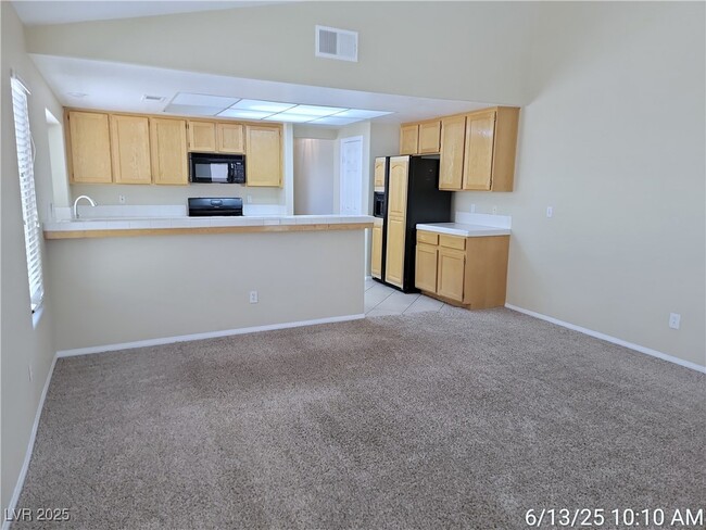 Building Photo - 194 Kachina Dr