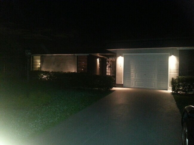 Building Photo - 7108 NW 66th St