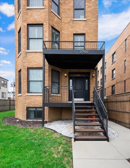 Building Photo - 3750 N Bernard St