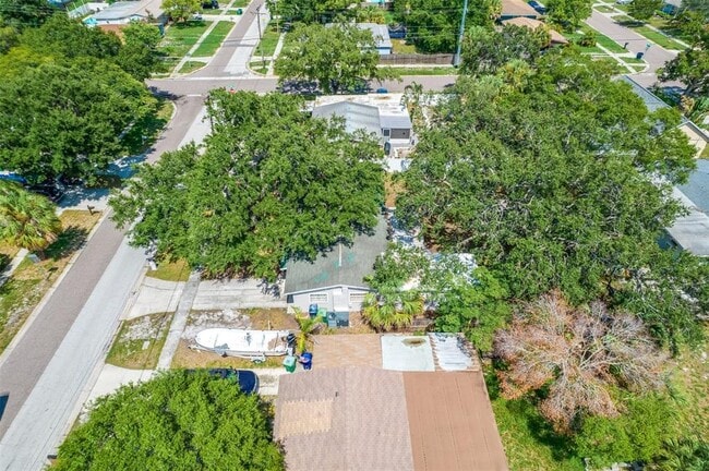 Building Photo - 4704 W Wyoming Ave