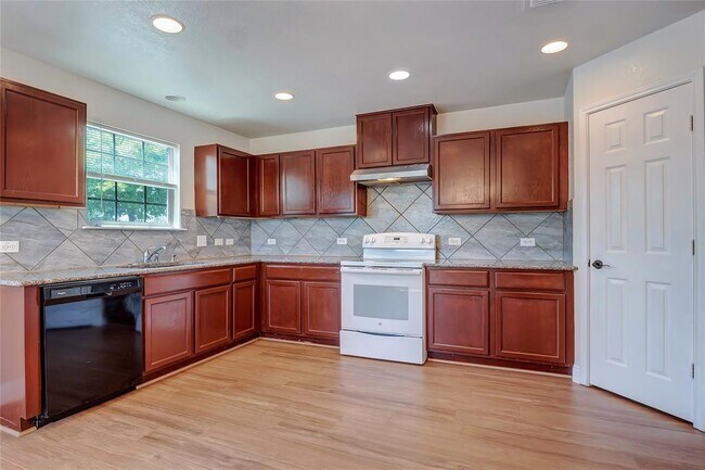 Building Photo - 11000 Kirkoswald Rd