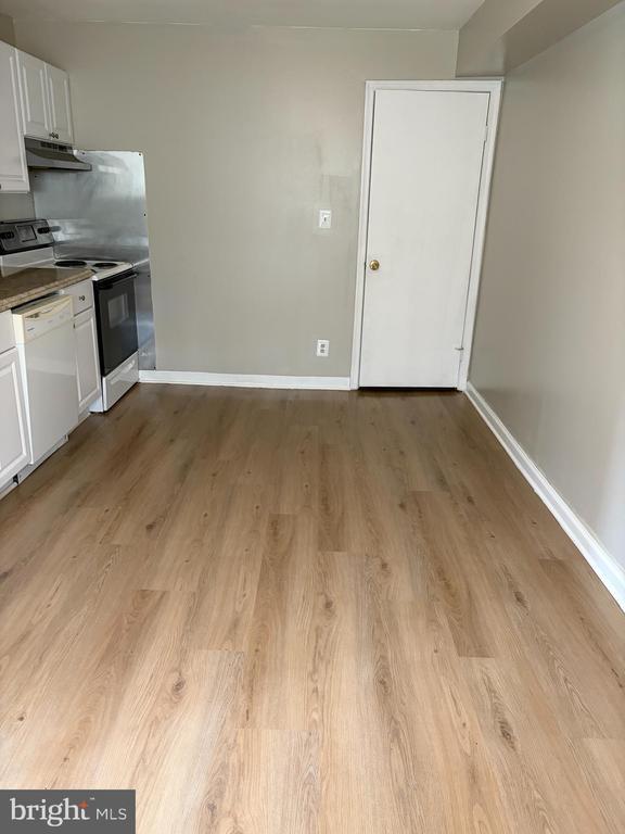 Building Photo - 5307 Valiquet Ave