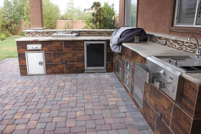 Building Photo - NO MIN CREDIT SCORE REQUIRED, BK OKAY, PAS...