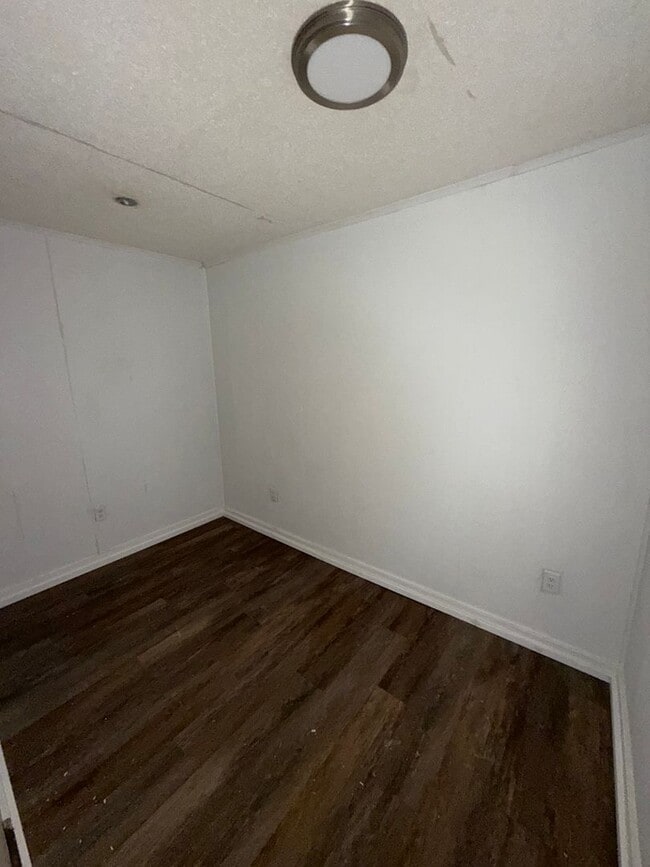 Building Photo - 3081 Sunrise St