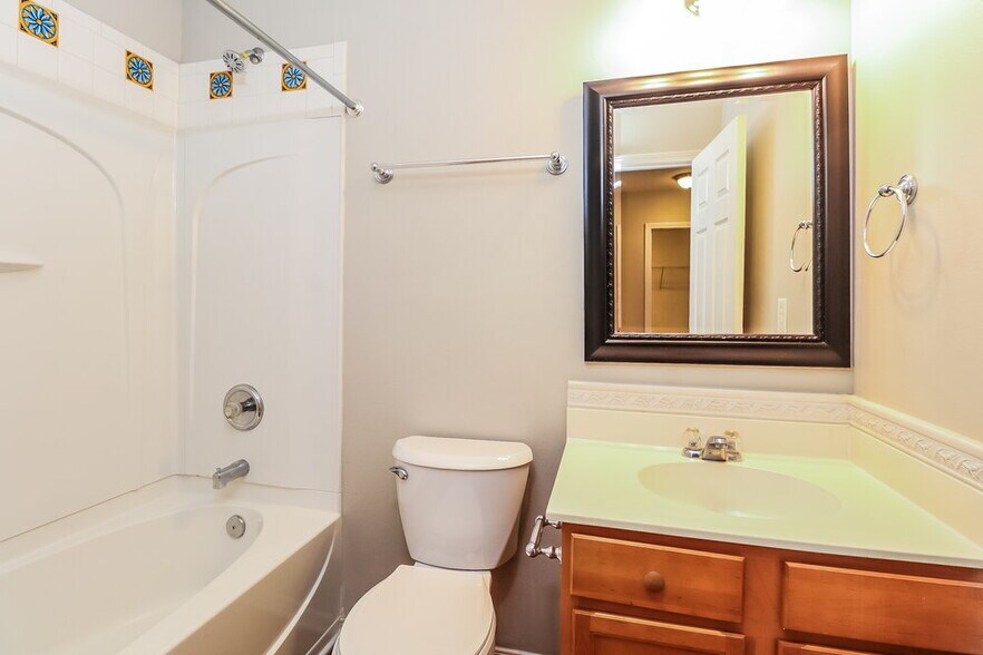 Building Photo - 4106 Rosefield Ct