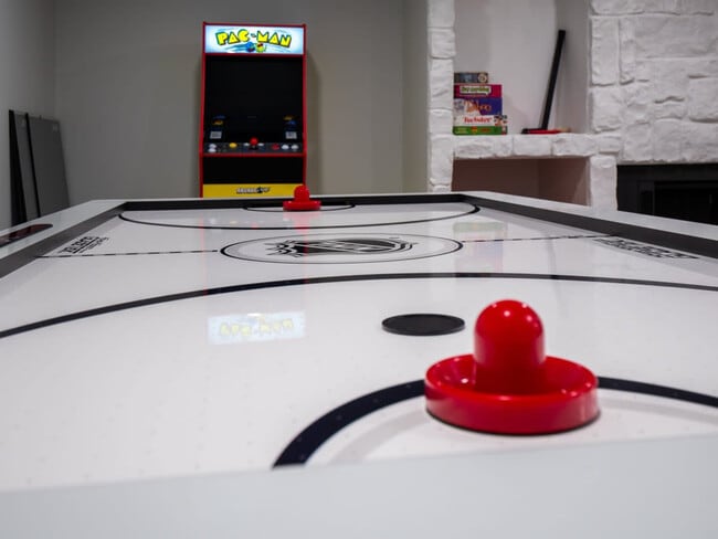 Building Photo - 8040 Strongsville Blvd