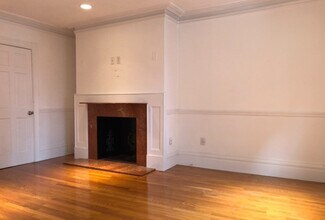 Building Photo - 254 Newbury St