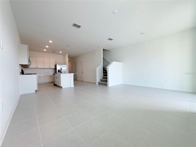 Building Photo - 388 Sol Vis Dr