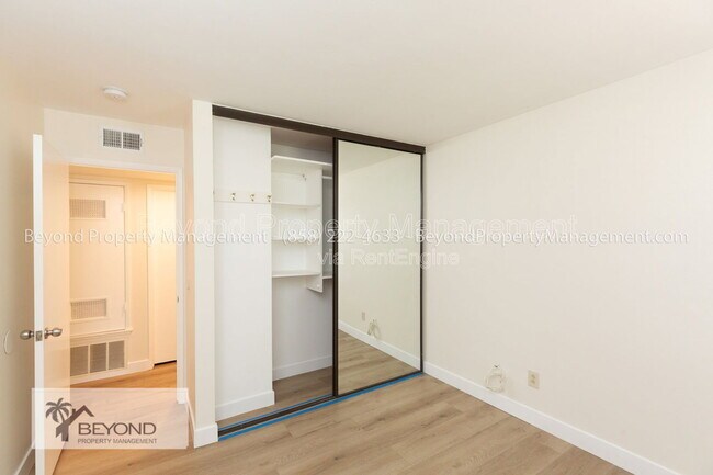 Building Photo - 9316 Twin Trails Dr
