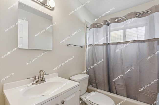 Building Photo - Charming 3-bedroom home on Lauren Ave. in ...