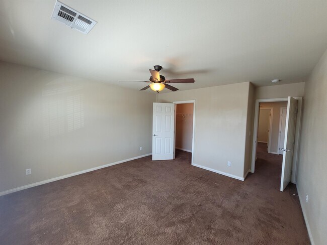 Building Photo - 6386 Tomahawk Mill Ct