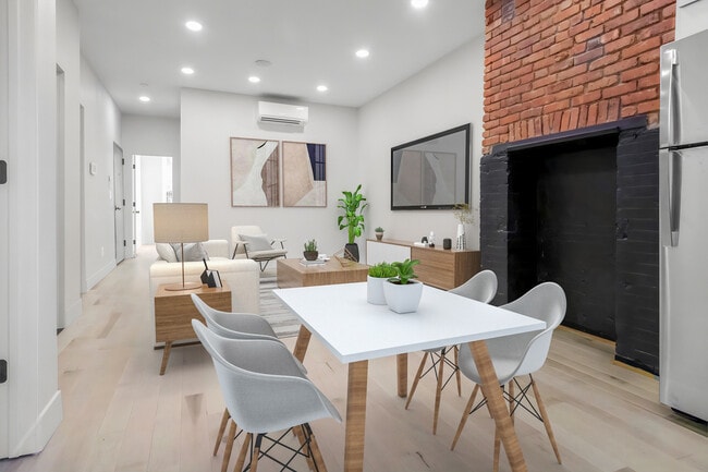 Building Photo - 680 Hart St