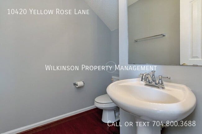 Building Photo - 10420 Yellow Rose Ln