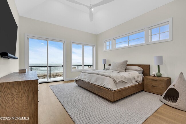 Building Photo - 3580 Ocean Terrace