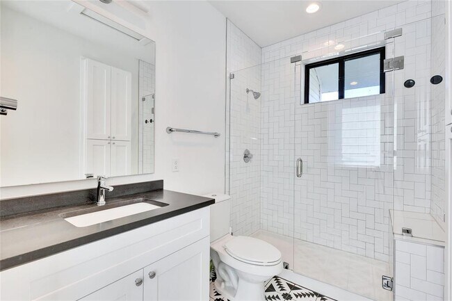 Building Photo - 2105 Pennsylvania Ave