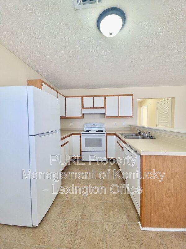 Building Photo - 168 Grinder Ct