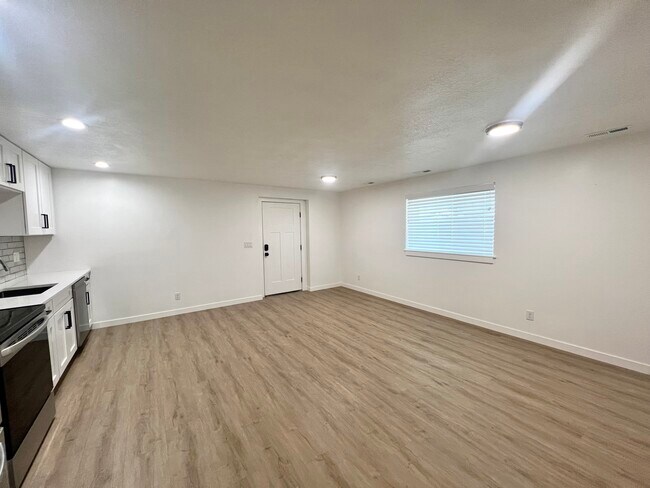 Building Photo - 2566 W 3900 N