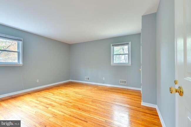 Building Photo - 857 Cherry Hill Rd