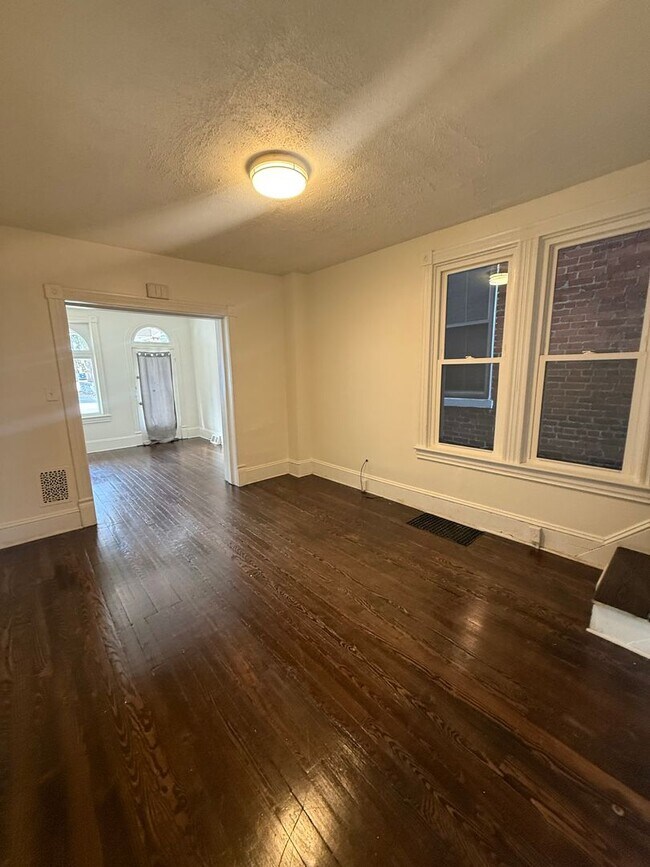 Building Photo - 62-64 Wayside Avenue