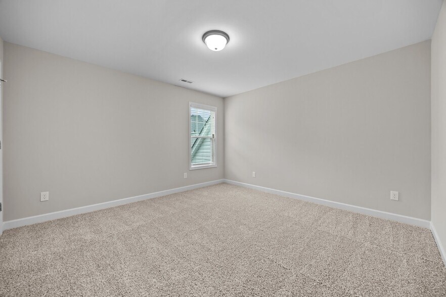 Building Photo - 1165 Camellia Dr