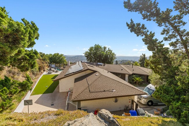 Building Photo - Ranch Style View Home on Mount Helix w/ Pool