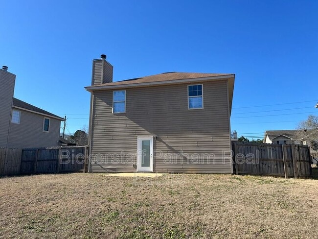 Building Photo - 410 26th Ct