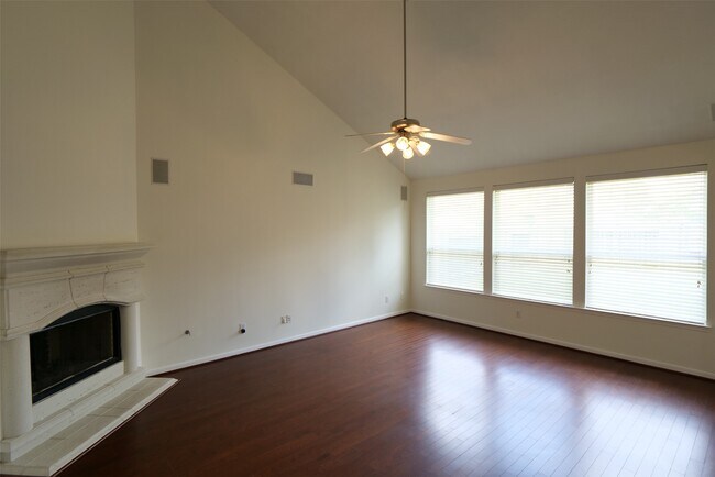 Building Photo - 6119 Lakenshire Falls Ln