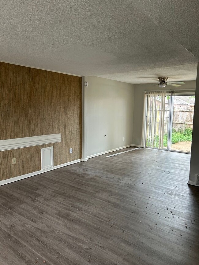 Building Photo - 3736 Cambridge Station Dr