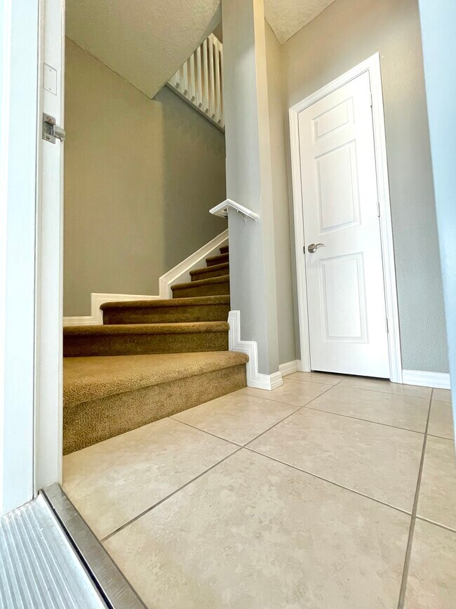 Building Photo - 7230 Hamilton Rd