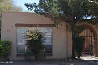 Building Photo - 961 Vía Terrado