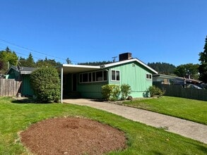 Building Photo - (HAR) South Eugene 4 bedroom/2 bath Home