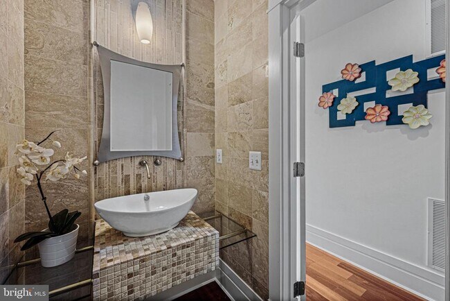 Building Photo - 9715 Singleton Dr