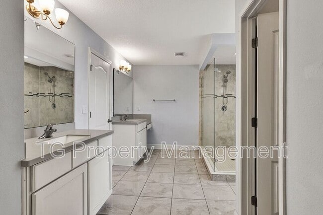 Building Photo - 12436 Jovana Rd