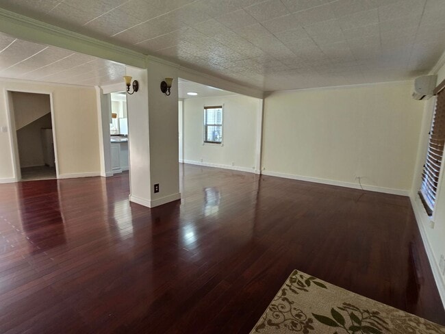 Building Photo - Montesano Historic Home for Rent