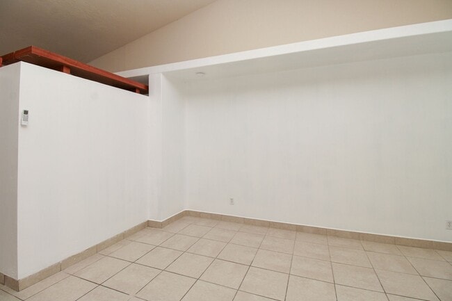 Building Photo - ANNUAL UNFURNISHED ** Wiggins Pass West **...