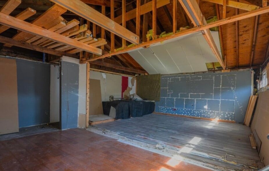 Building Photo - 25 Ovington Ave