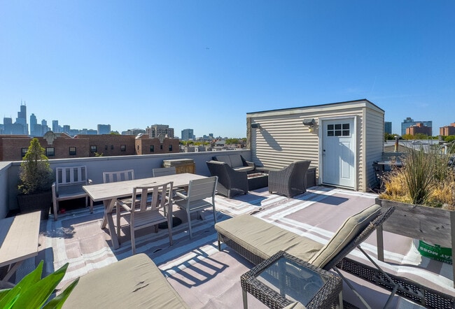 Building Photo - 1509 N Hudson Ave