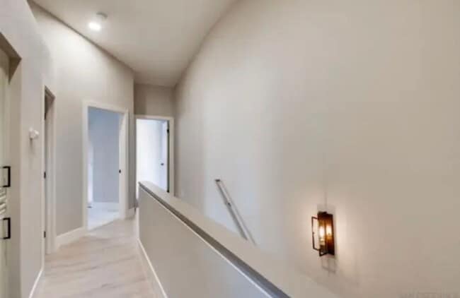 Building Photo - $3,700 - 3 Bed / 2.5 Bath Upgraded Townhome in The Knolls Community