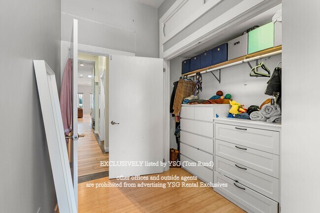 Building Photo - 1433 Tremont St